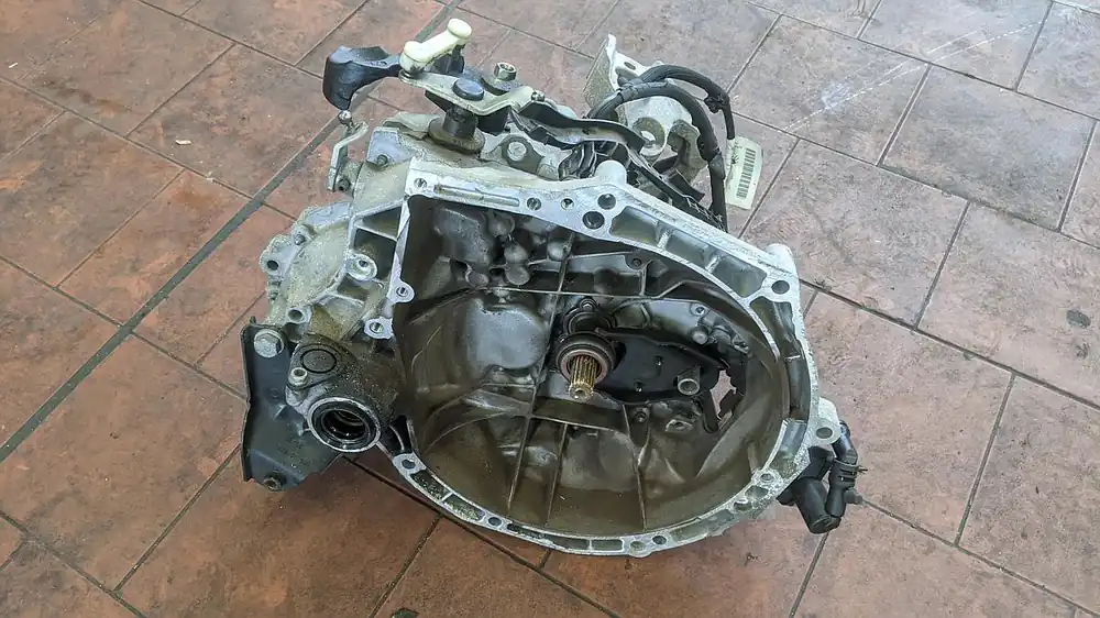 Getriebe manuell gebraucht PEUGEOT 208 (CA/CC) Baujahr 2015 Markenware