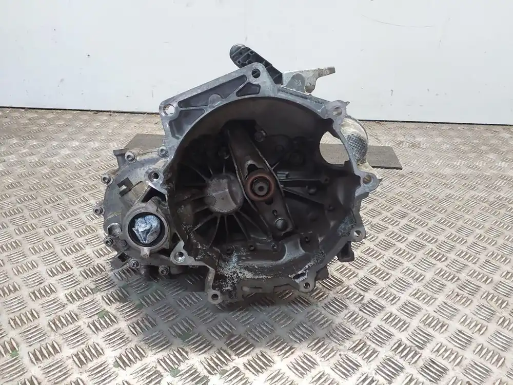 Billig Getriebe und Differential gebraucht SKODA FABIA III (NJ3/NJ5) Baujahr 2022