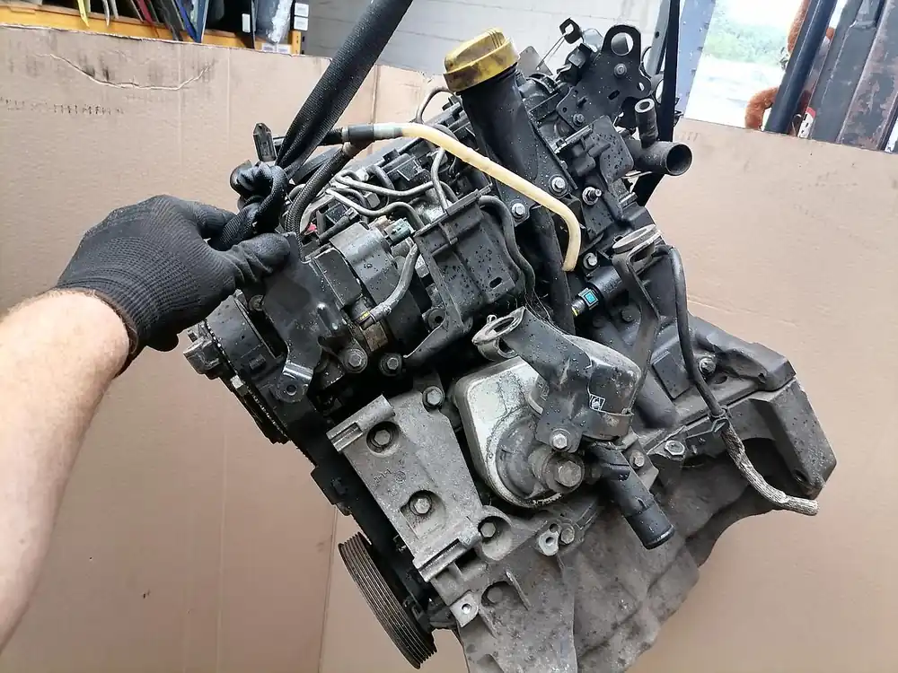 Solange Der Vorrat Reicht Motor gebraucht DACIA DUSTER Baujahr 2014