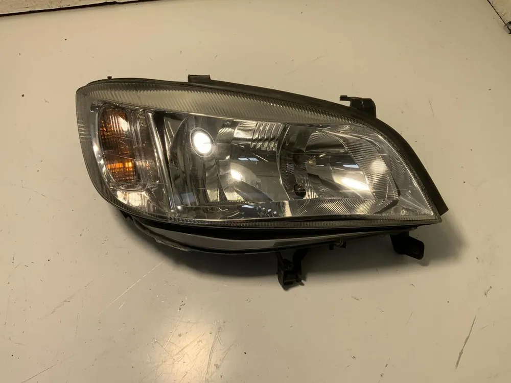 Neue Ware Scheinwerfer, Leuchten gebraucht OPEL ZAFIRA A Baujahr 2000