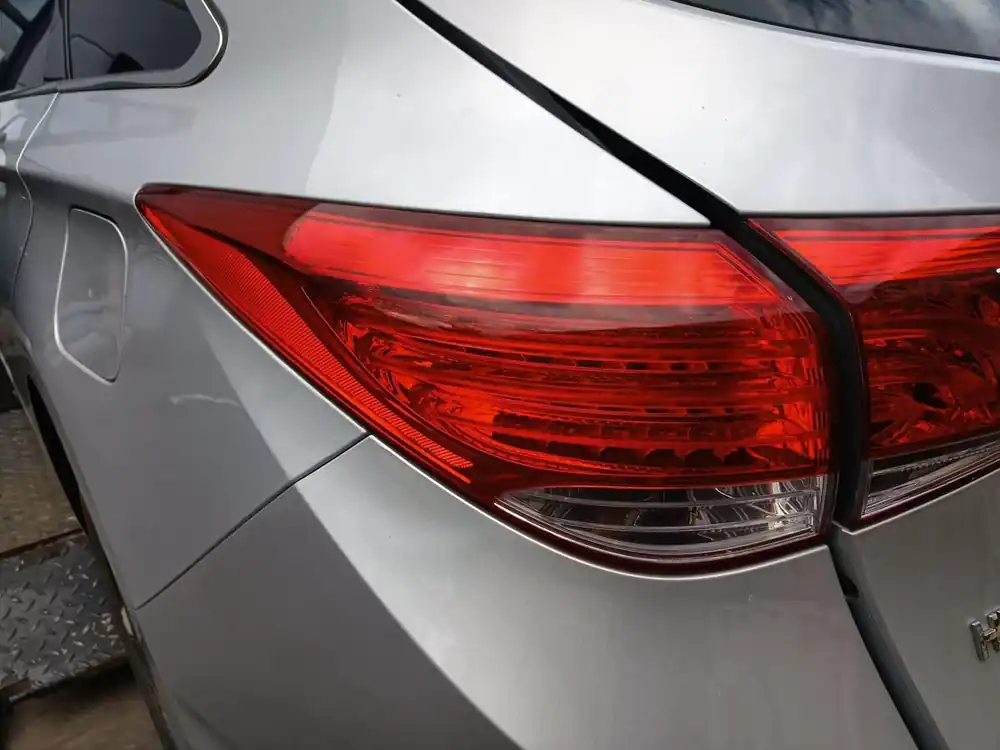 Scheinwerfer, Leuchten gebraucht HYUNDAI I40 Baujahr 2012 Angebot