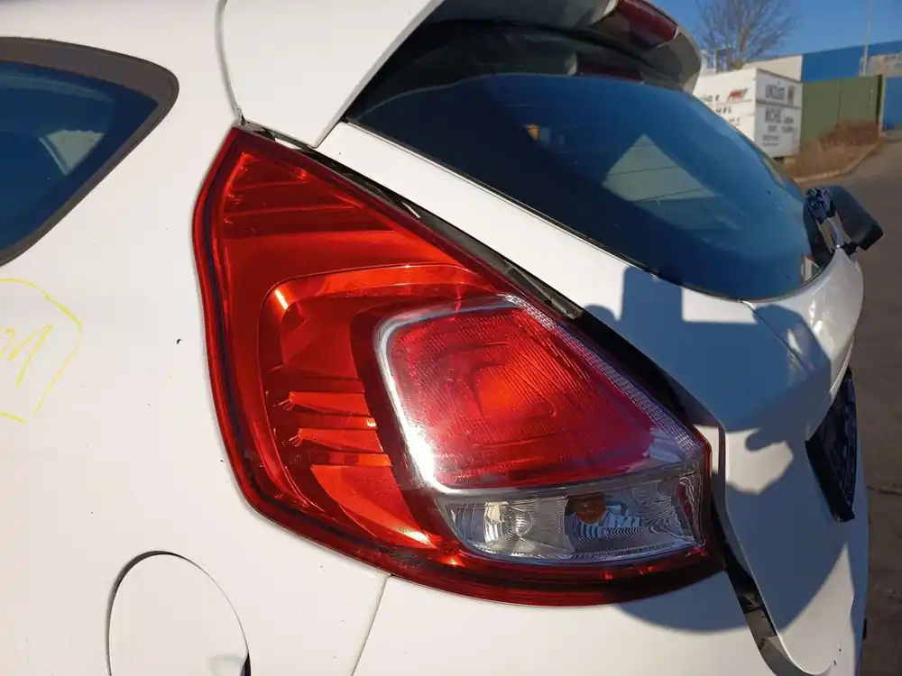 Scheinwerfer, Leuchten gebraucht FORD FIESTA (CCN) Baujahr 2013 Sofort Bestellen