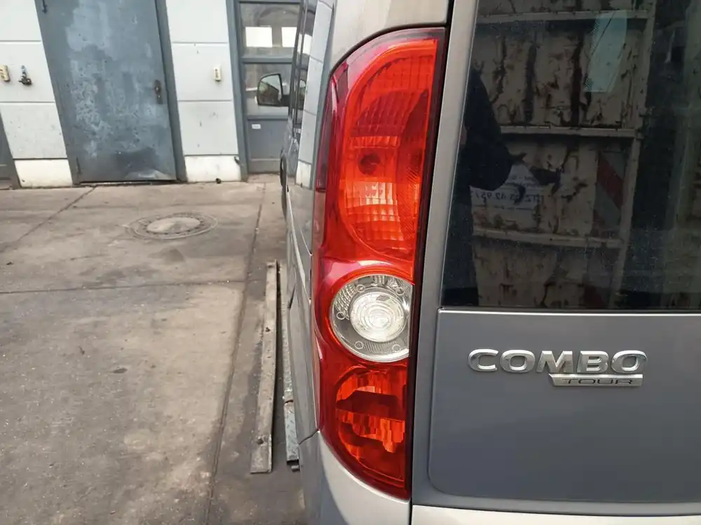 Preisknaller Scheinwerfer, Leuchten gebraucht OPEL COMBO D Baujahr 2012