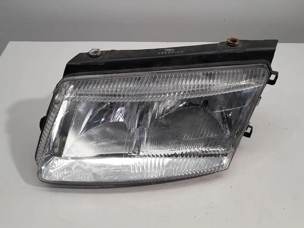 Mega-Angebot Scheinwerfer, Leuchten gebraucht VW PASSAT (3B2/3B5) Baujahr 1997
