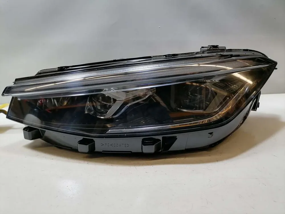 Scheinwerfer, Leuchten gebraucht VW Passat B9 Baujahr 2024 Geprüft