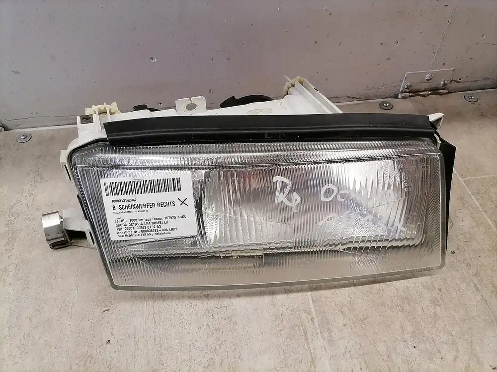 Scheinwerfer, Leuchten gebraucht SKODA OCTAVIA LIM/COMBI Baujahr 2000 Jetzt Bestellen