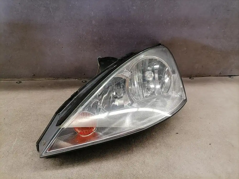 Scheinwerfer, Leuchten gebraucht FORD FOCUS LIM 4T/TURNIER Baujahr 2004 Markenware