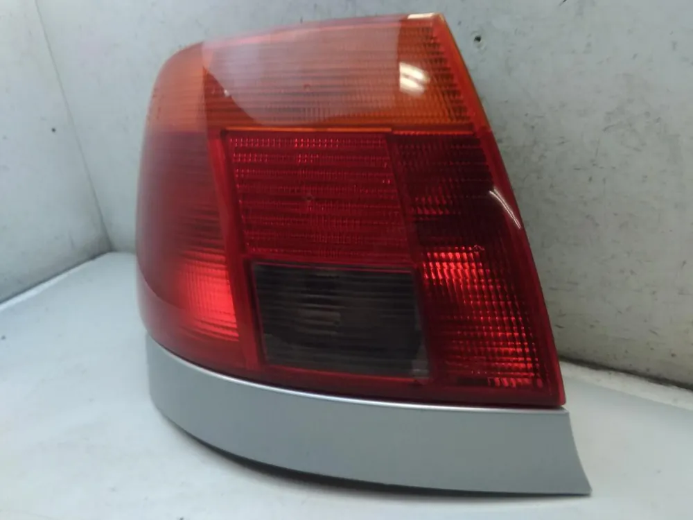 Scheinwerfer, Leuchten gebraucht AUDI A4/S4 LIM/AVANT (B5) Baujahr 1996 Angebot